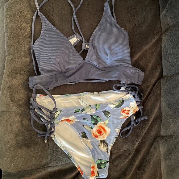 Bikini - floral/navy cupshe size S - Picture 1 of 10